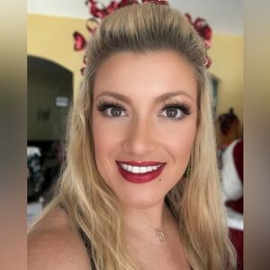 🔥 RARE Jeffree Star Mystery Stocking Velour Liquid Lipstick